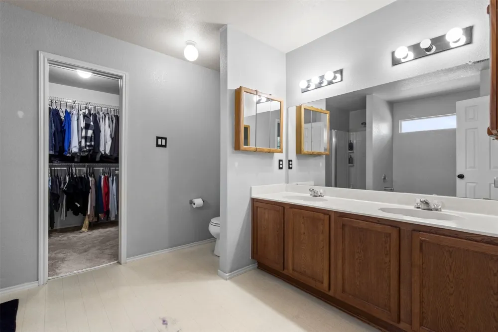 8005 York Beach Place Arlington, TX 76002
