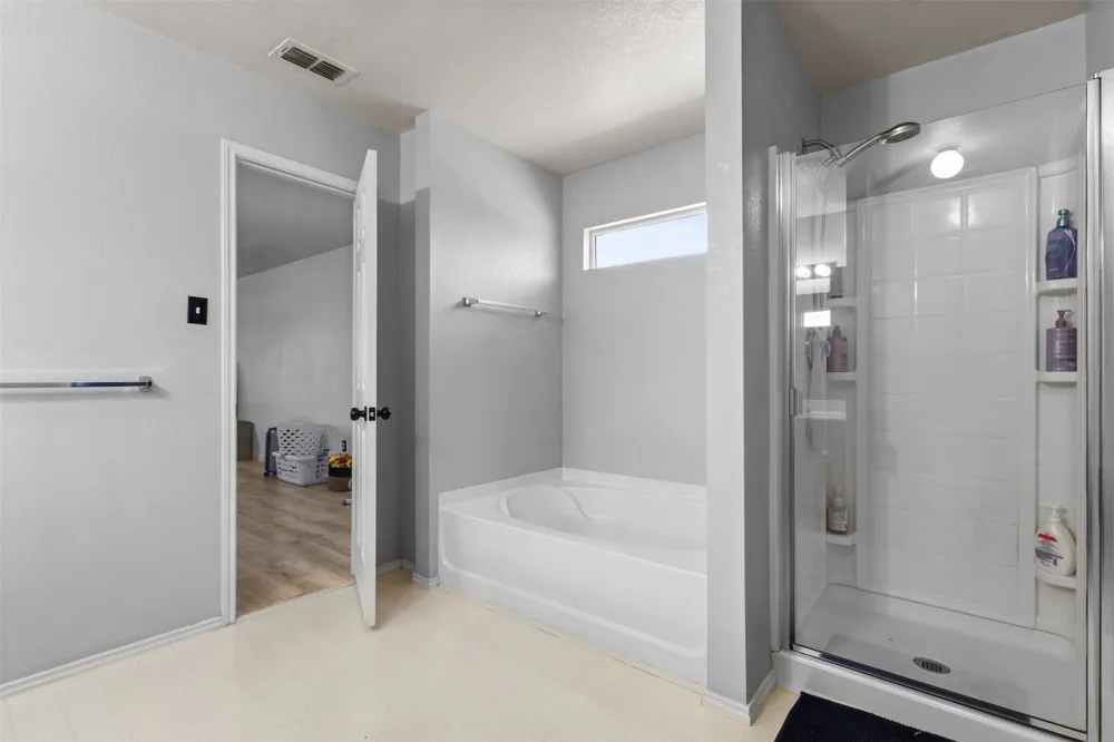 8005 York Beach Place Arlington, TX 76002
