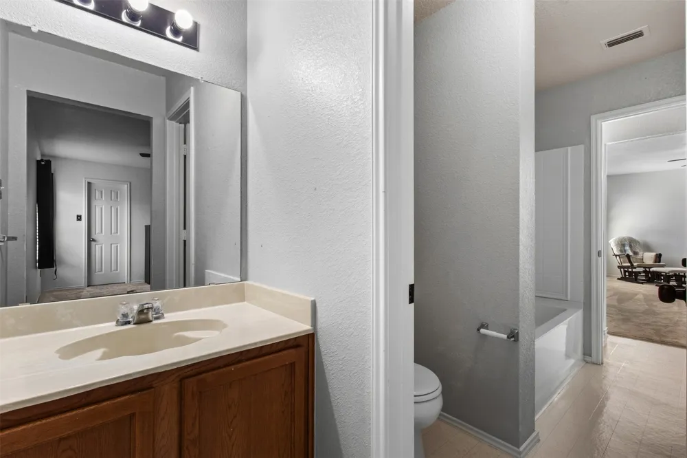 8005 York Beach Place Arlington, TX 76002
