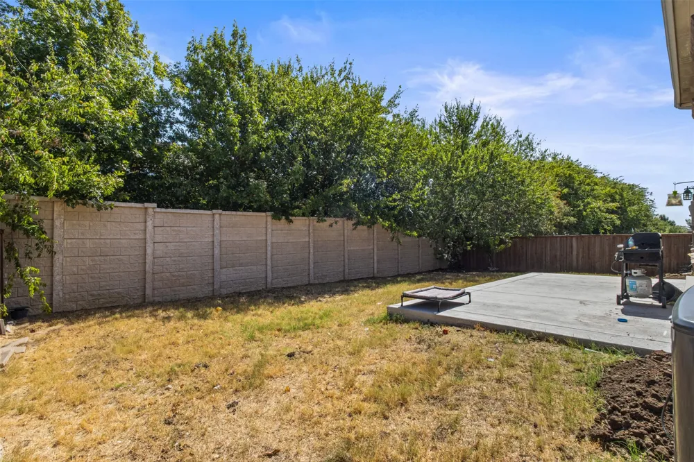 8005 York Beach Place Arlington, TX 76002