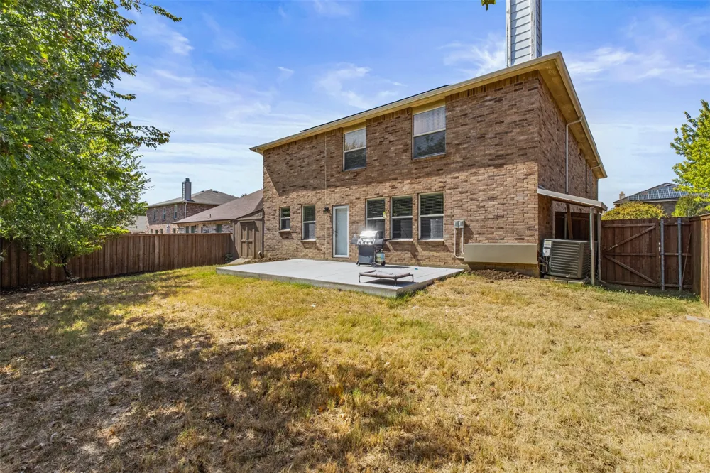 8005 York Beach Place Arlington, TX 76002