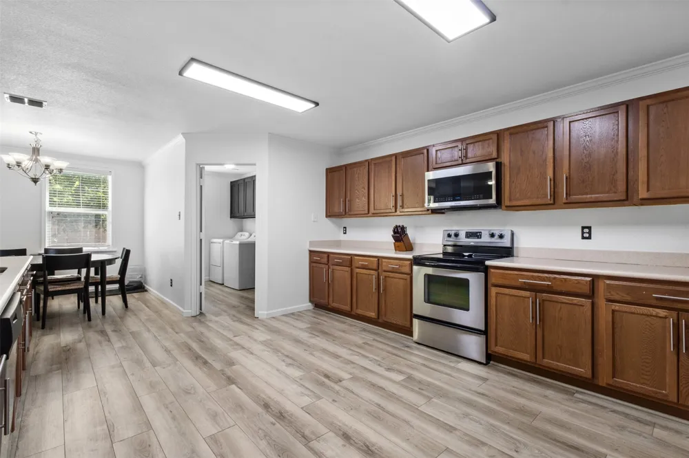 8005 York Beach Place Arlington, TX 76002
