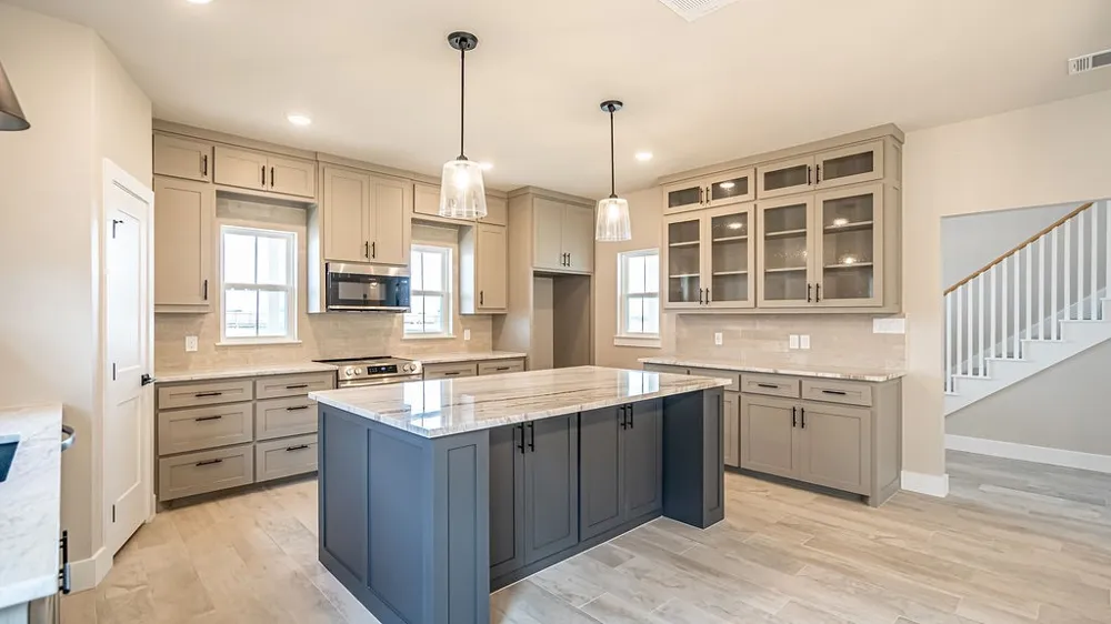 2204 Salina Circle Granbury, TX 76048