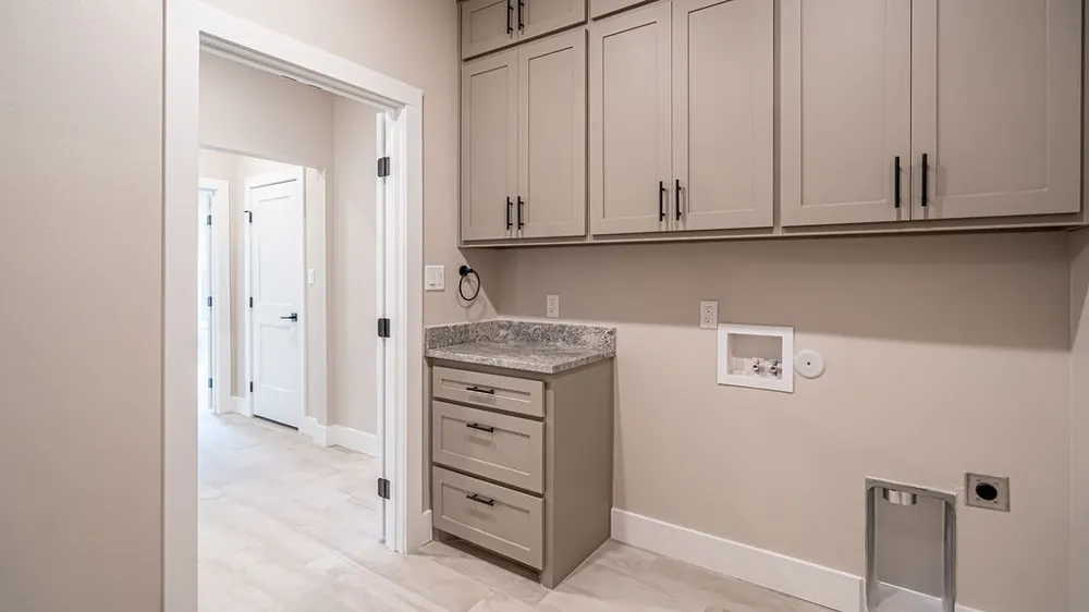 2204 Salina Circle Granbury, TX 76048