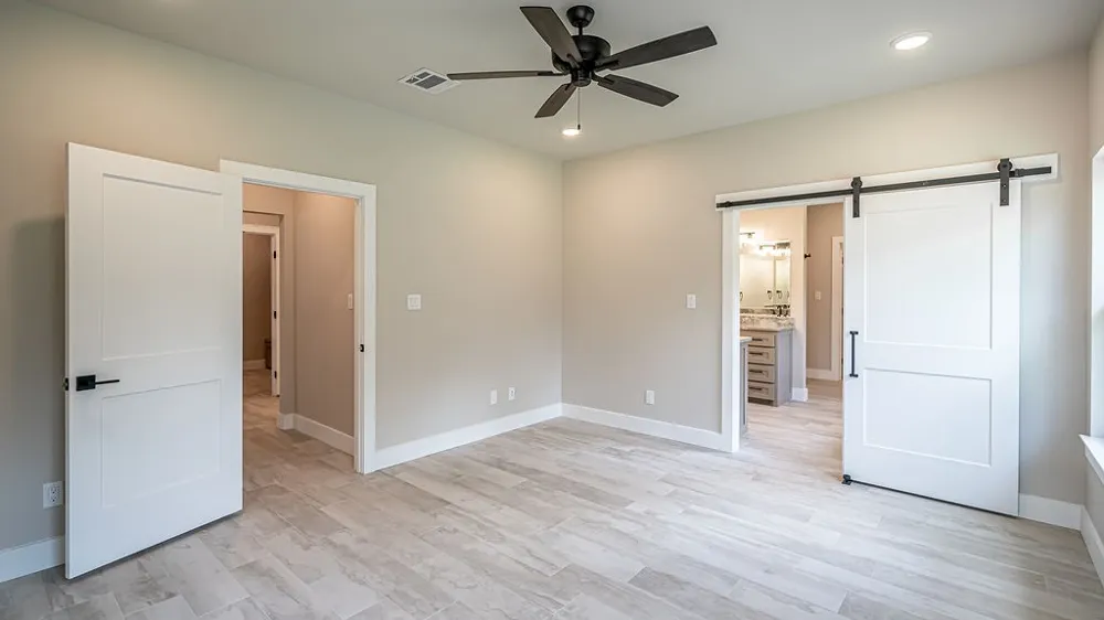 2204 Salina Circle Granbury, TX 76048