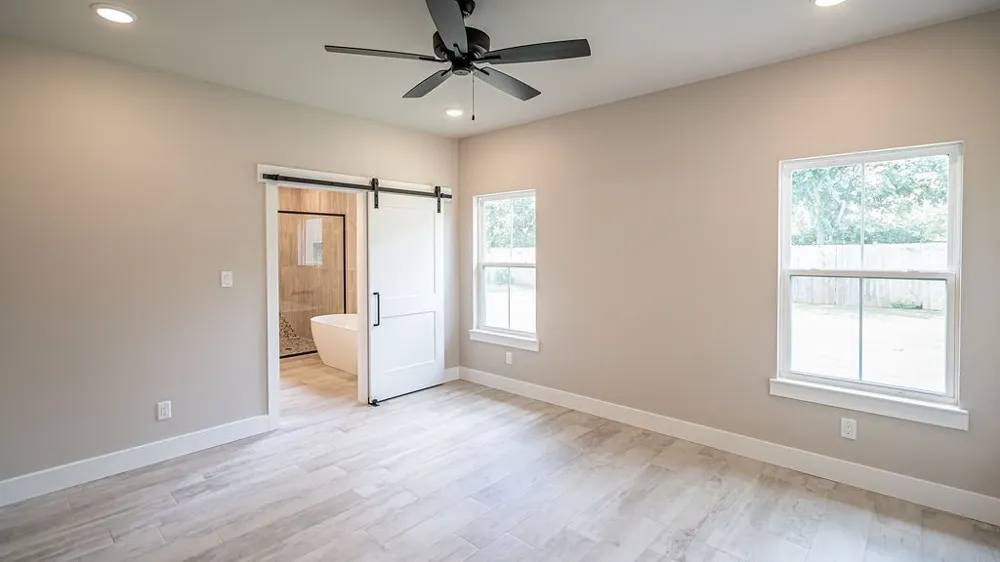 2204 Salina Circle Granbury, TX 76048