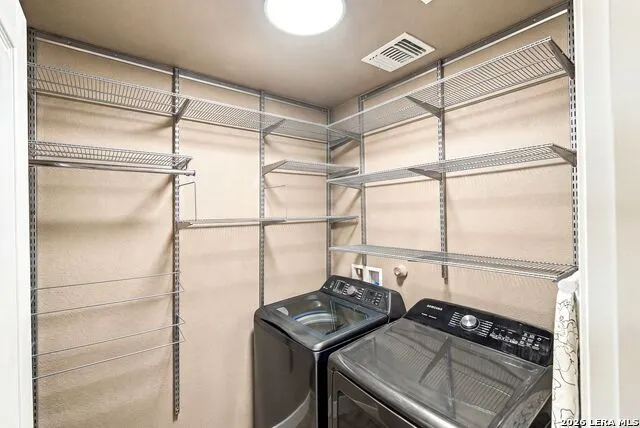 12439 Caprock Crk San Antonio, TX 78254