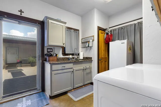 145 ROUGH CREEK RD Mountain Home, TX 78058