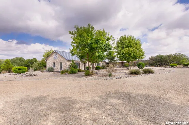 145 ROUGH CREEK RD Mountain Home, TX 78058