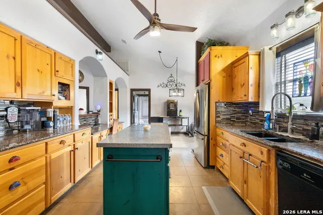 145 ROUGH CREEK RD Mountain Home, TX 78058