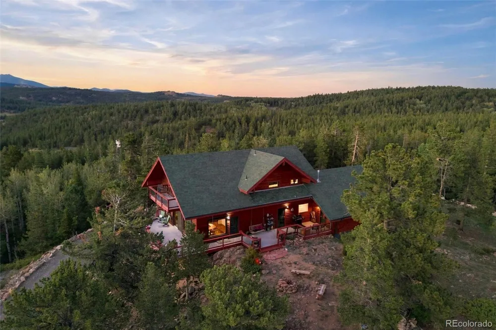 563 Pine Cone Circle Ward, CO 80481