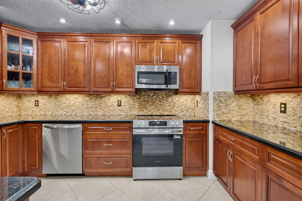 10531 NW 11TH COURT Plantation, FL 33322