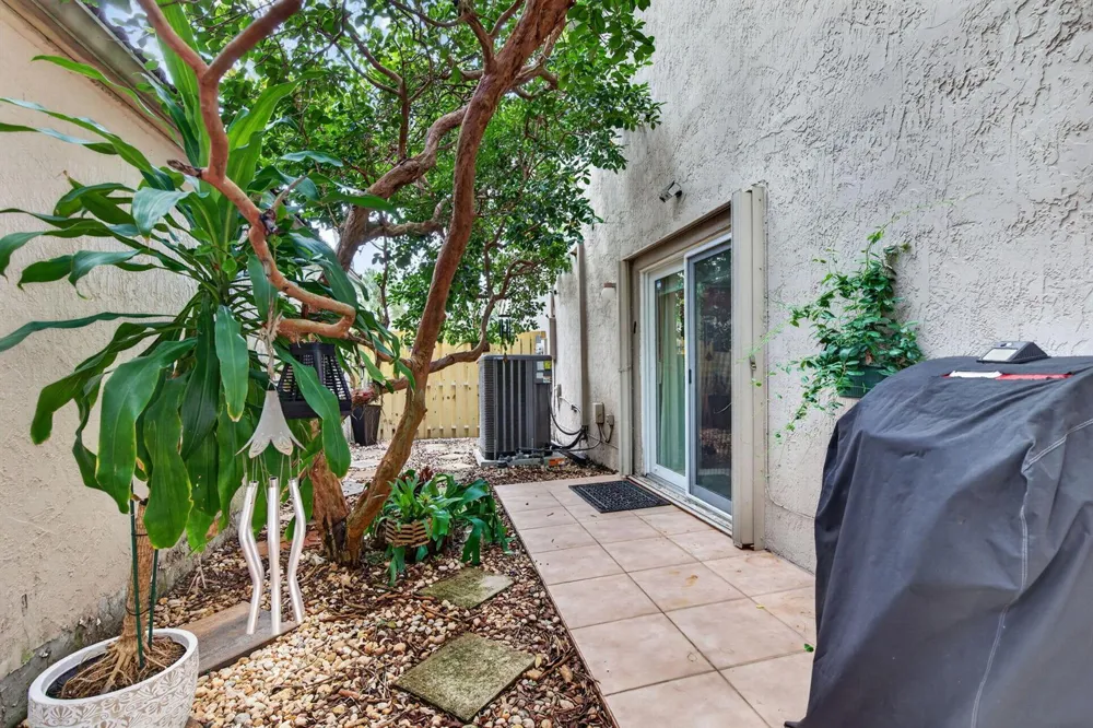 10531 NW 11TH COURT Plantation, FL 33322