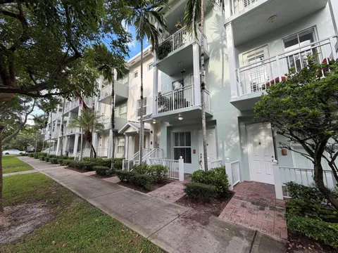 252 SW 14TH AVENUE #252