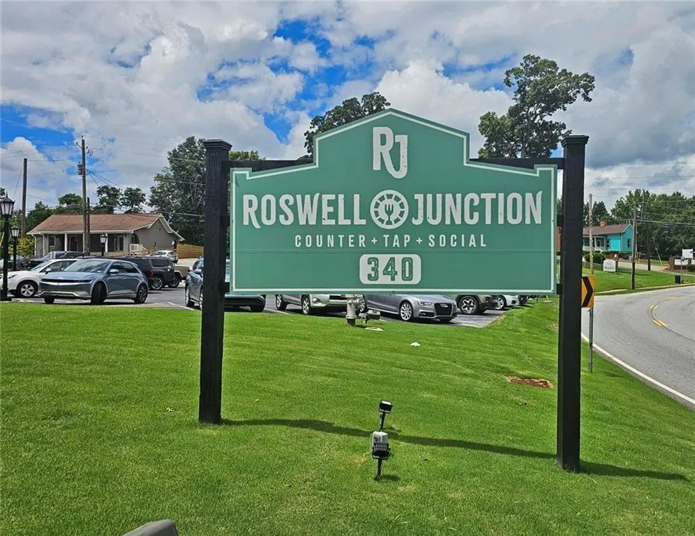 128 River Ridge Lane Roswell, GA 30075