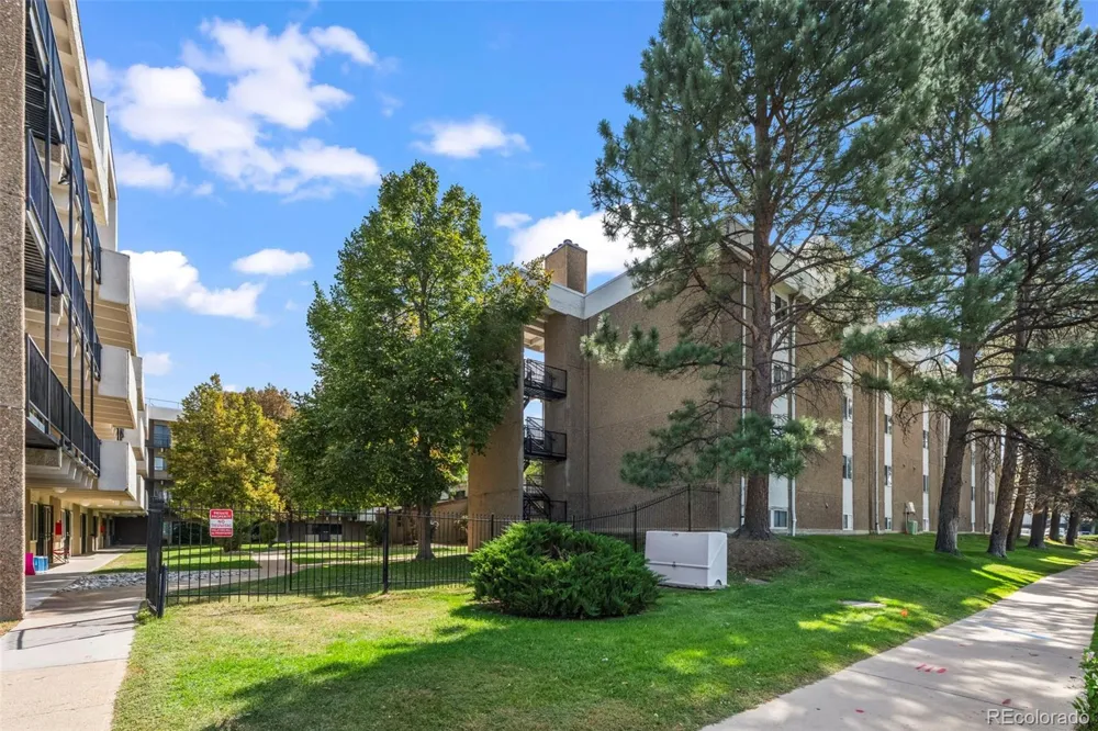 384 S Ironton Street #201 Aurora, CO 80012