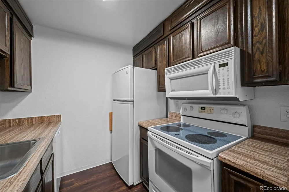 384 S Ironton Street #201 Aurora, CO 80012