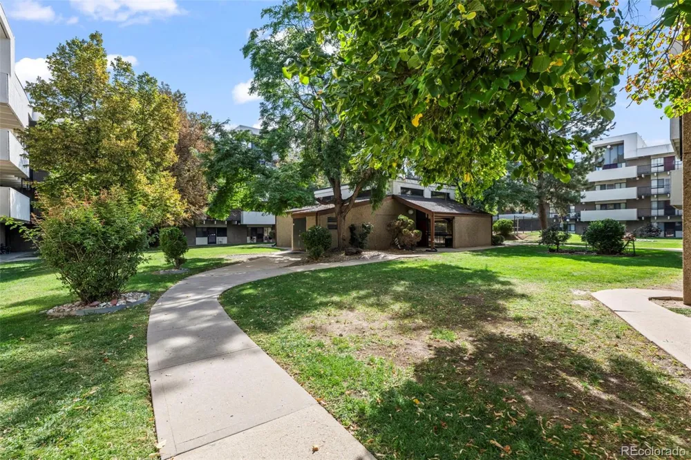 384 S Ironton Street #201 Aurora, CO 80012