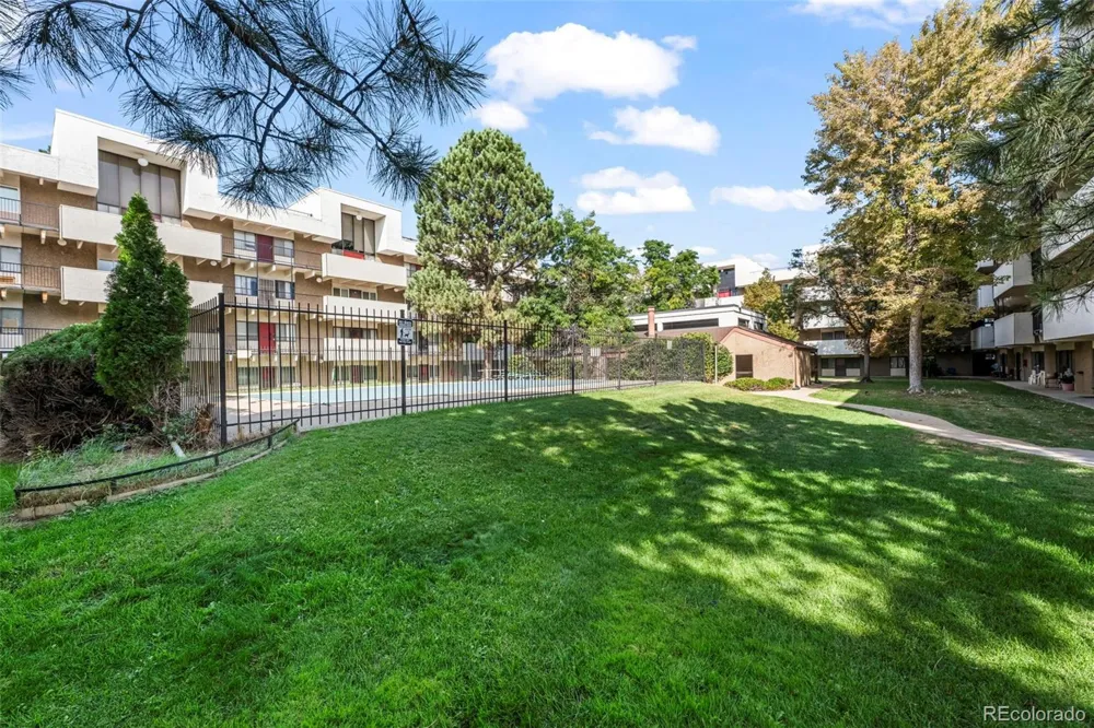 384 S Ironton Street #201 Aurora, CO 80012