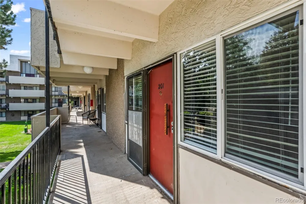 384 S Ironton Street #201 Aurora, CO 80012