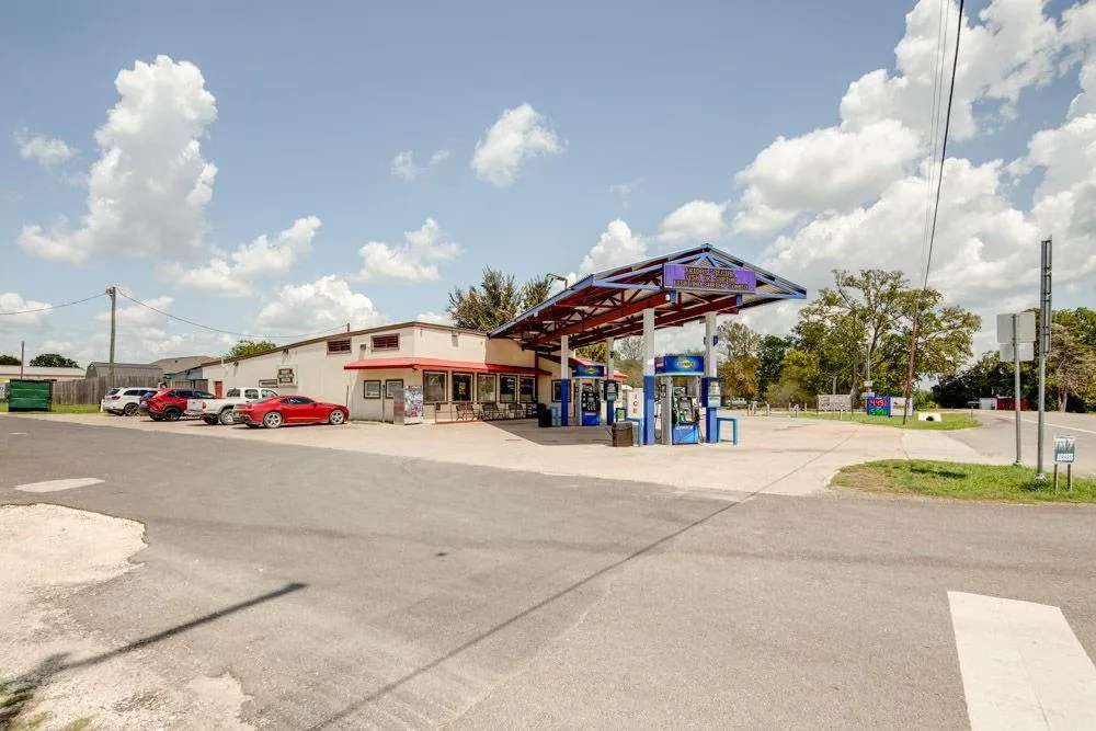 11042 Fm 149 Richards, TX 77873