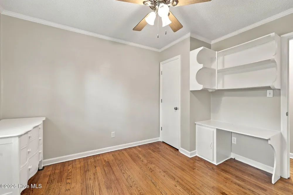 27 Croatan Avenue Bath, NC 27808
