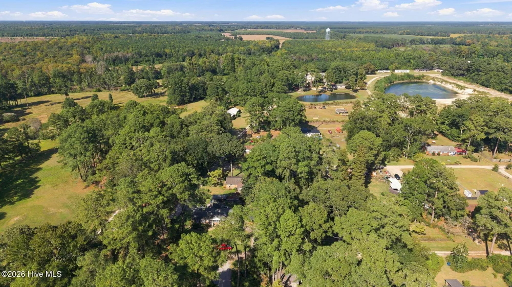 27 Croatan Avenue Bath, NC 27808