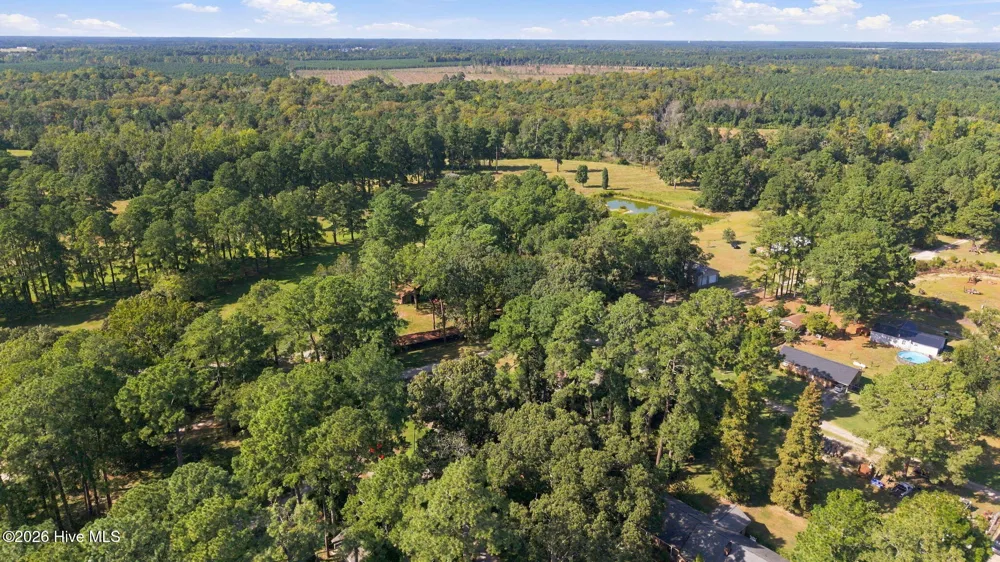 27 Croatan Avenue Bath, NC 27808