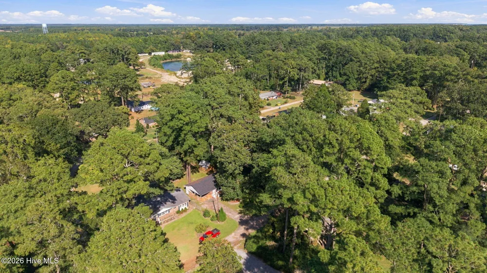 27 Croatan Avenue Bath, NC 27808