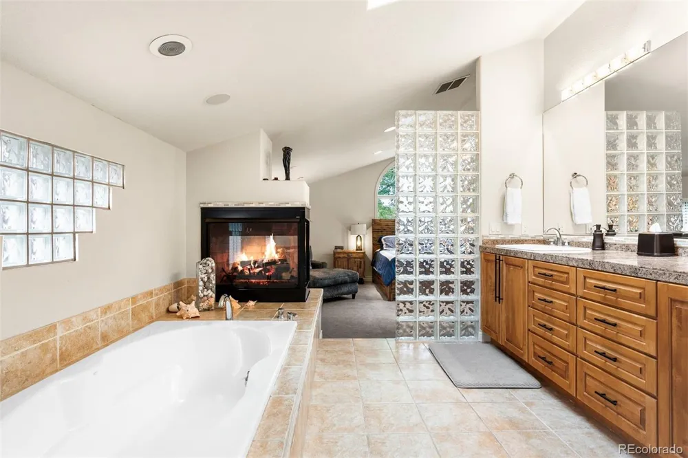 960 S High Street Denver, CO 80209
