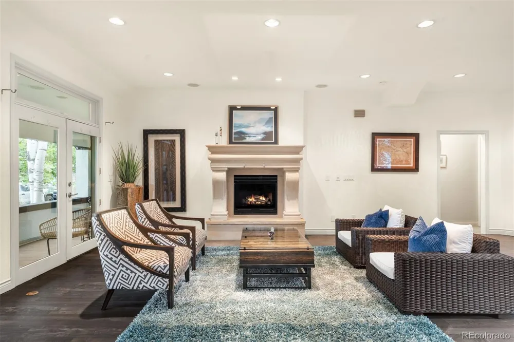 960 S High Street Denver, CO 80209