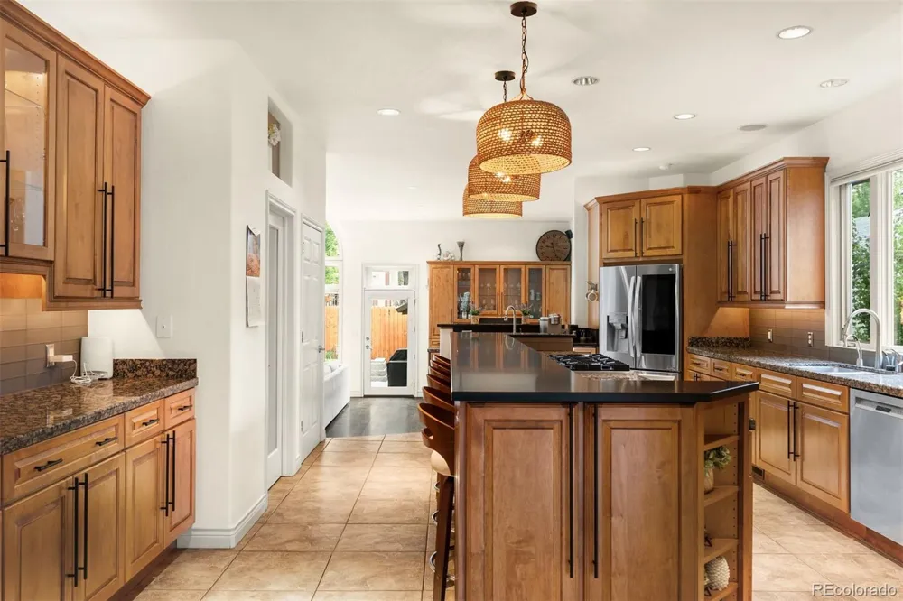 960 S High Street Denver, CO 80209