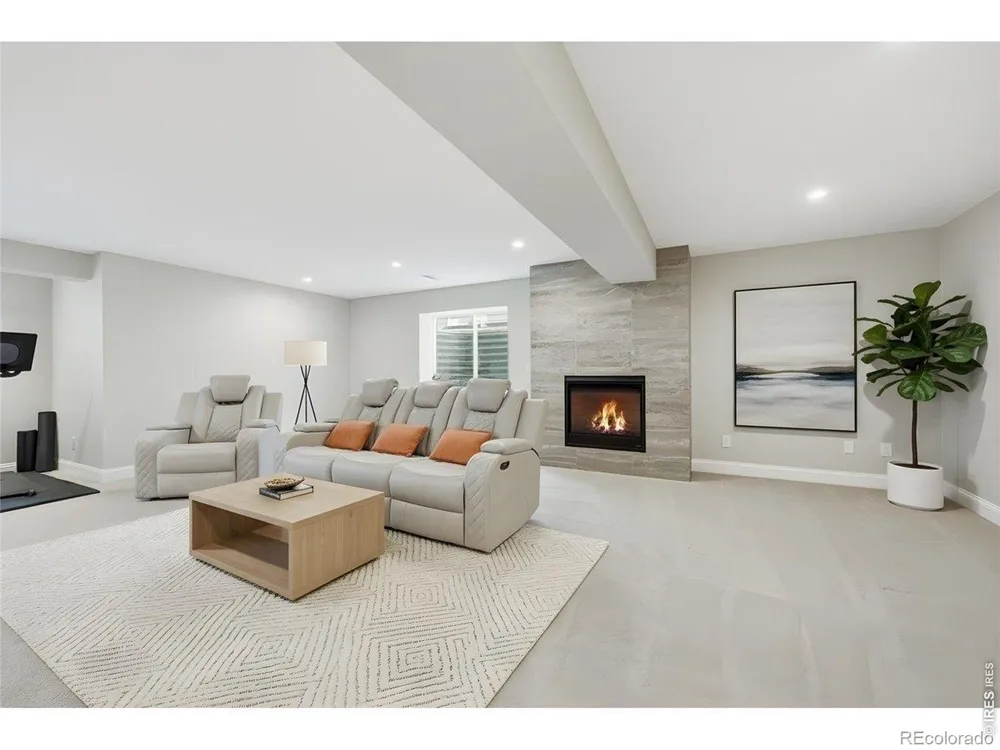 19085 W 94th Avenue Arvada, CO 80007