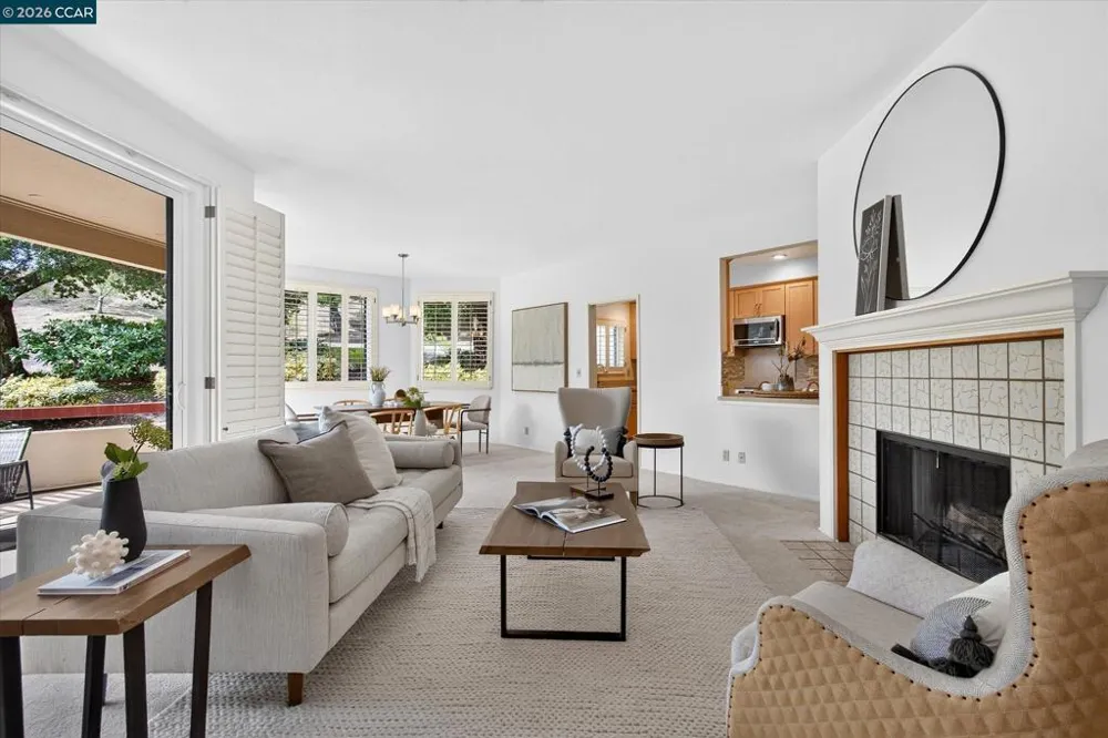 1812 Stanley Dollar Dr #4A Walnut Creek, CA 94595
