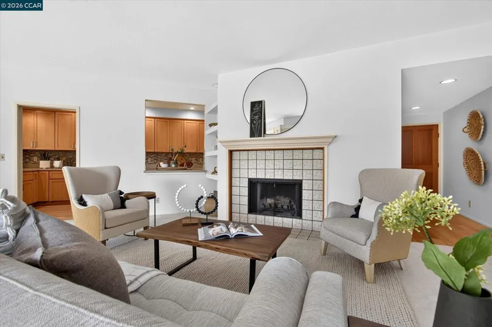 1812 Stanley Dollar Dr #4A Walnut Creek, CA 94595