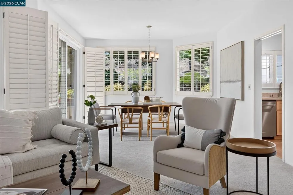 1812 Stanley Dollar Dr #4A Walnut Creek, CA 94595