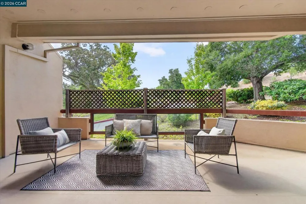 1812 Stanley Dollar Dr #4A Walnut Creek, CA 94595