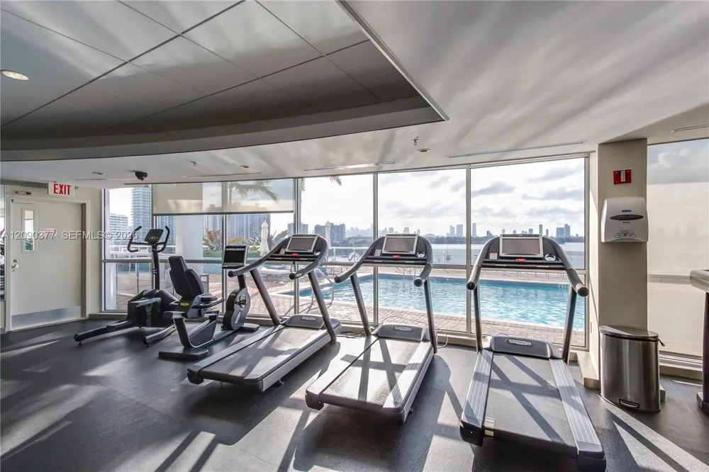 1800 Sunset Harbour Dr #2105 Miami Beach, FL 33139