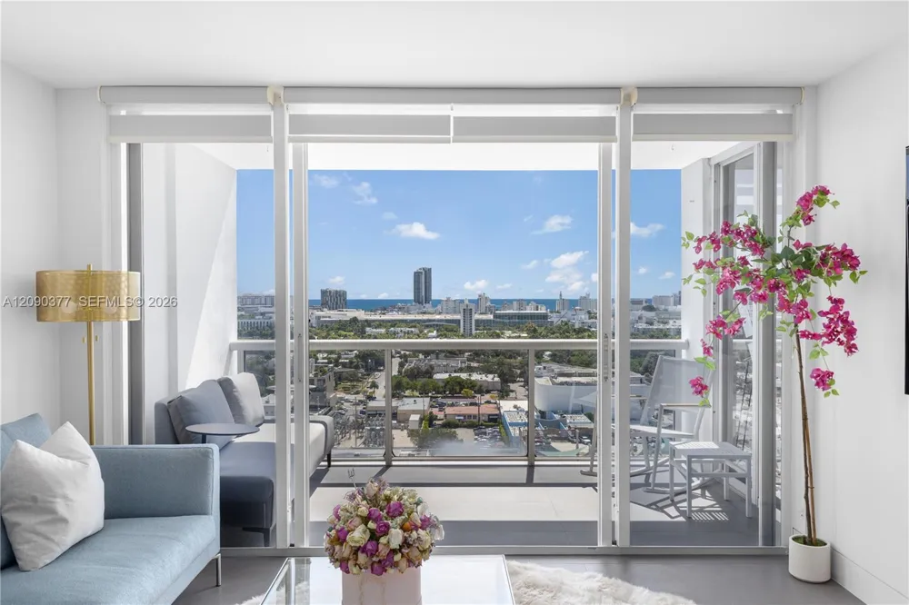1800 Sunset Harbour Dr #2105 Miami Beach, FL 33139