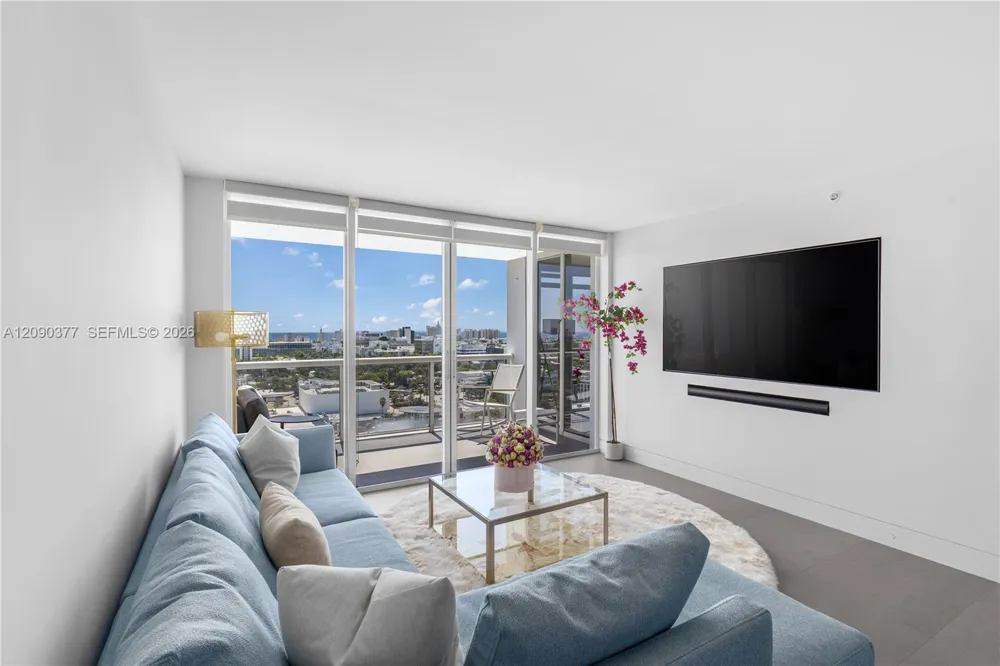 1800 Sunset Harbour Dr #2105 Miami Beach, FL 33139