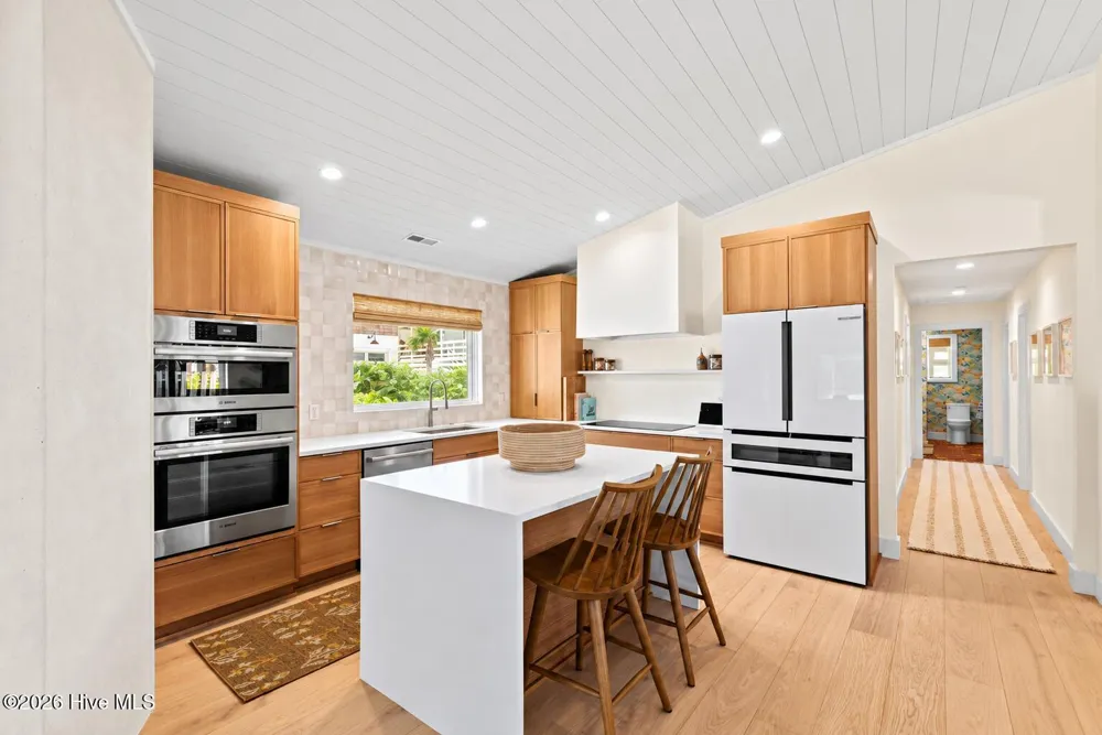 21 Island Drive Wrightsville Beach, NC 28480