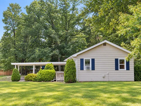 885 Parsons Road