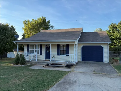 1208 Amanda Avenue