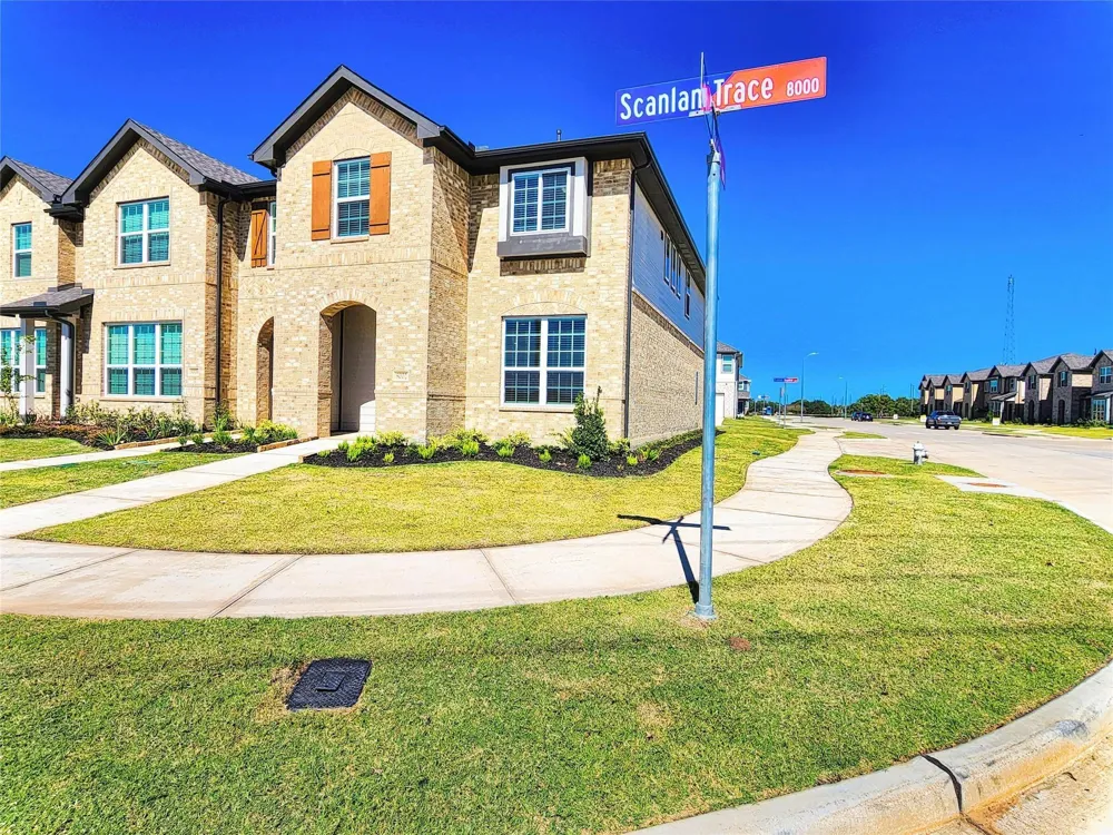 8002 Scanlan Trace Missouri City, TX 77459