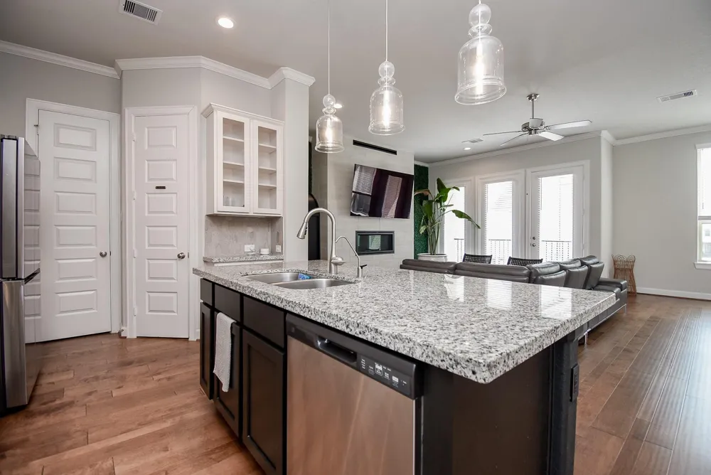 10606 Centre Shadows Drive Houston, TX 77043