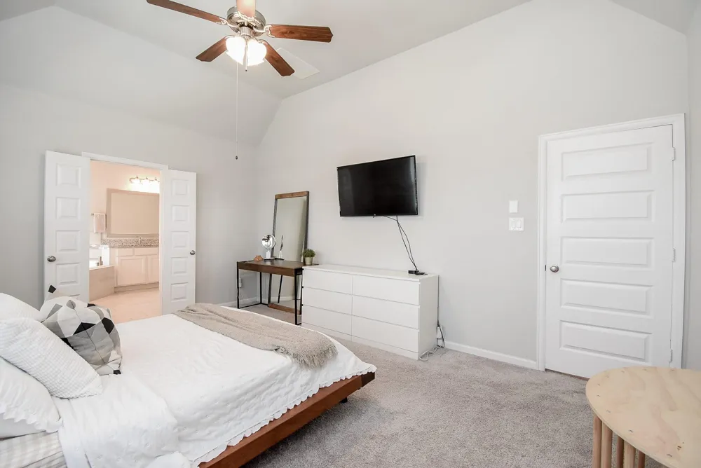10606 Centre Shadows Drive Houston, TX 77043
