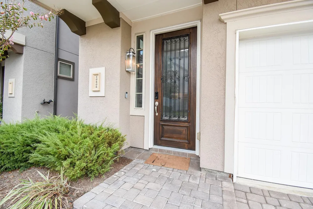 10606 Centre Shadows Drive Houston, TX 77043