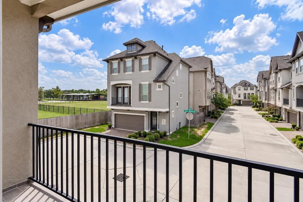 10606 Centre Shadows Drive Houston, TX 77043