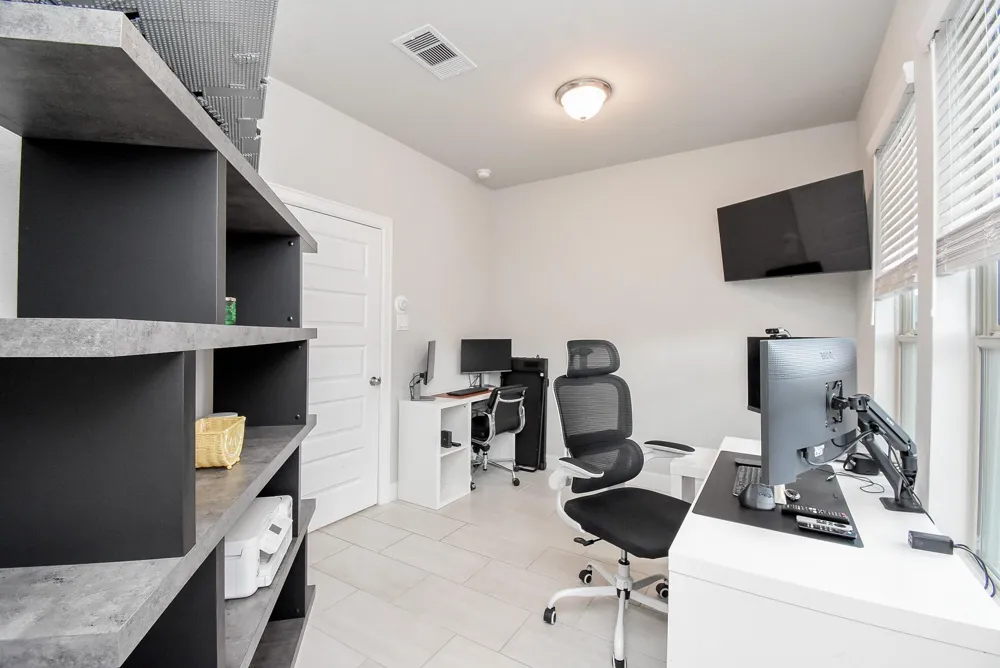 10606 Centre Shadows Drive Houston, TX 77043