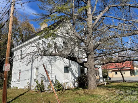1500 Main Street
